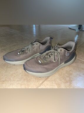 Lululemon Athletica Men's Olive Green Athletic Running Shoes